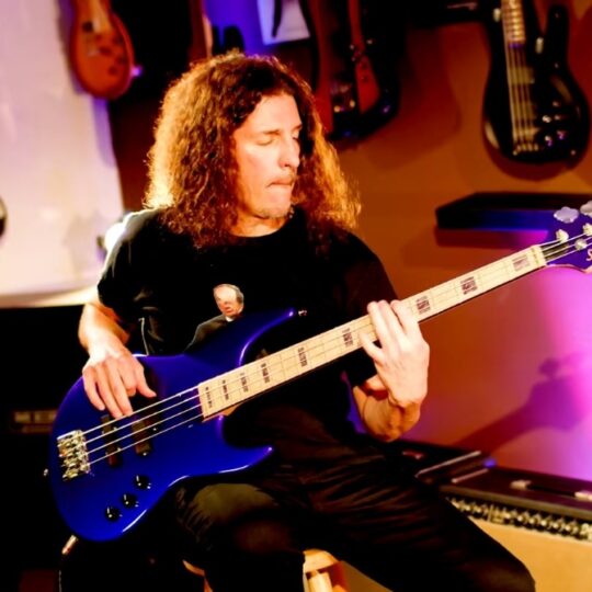 Reunião do Big Four depende do Metallica, afirma Frank Bello: 